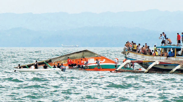 Filipinler Feribot Battı